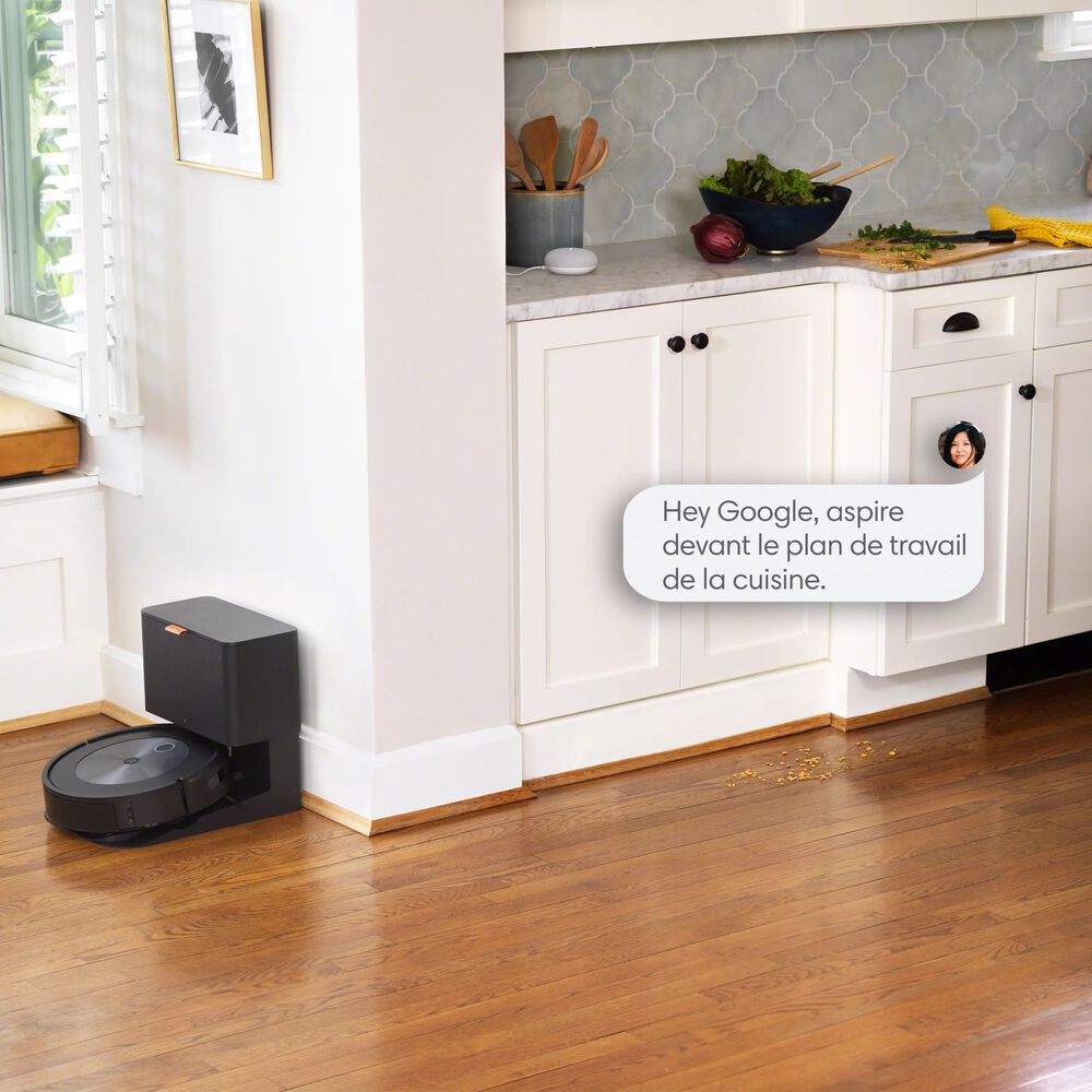 Aspirateur robot avec système d’autovidage Roomba® j7+ connecté au Wi-Fi