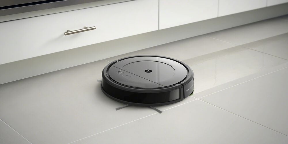O Roomba Combo j7 com outros equipamentos domésticos
